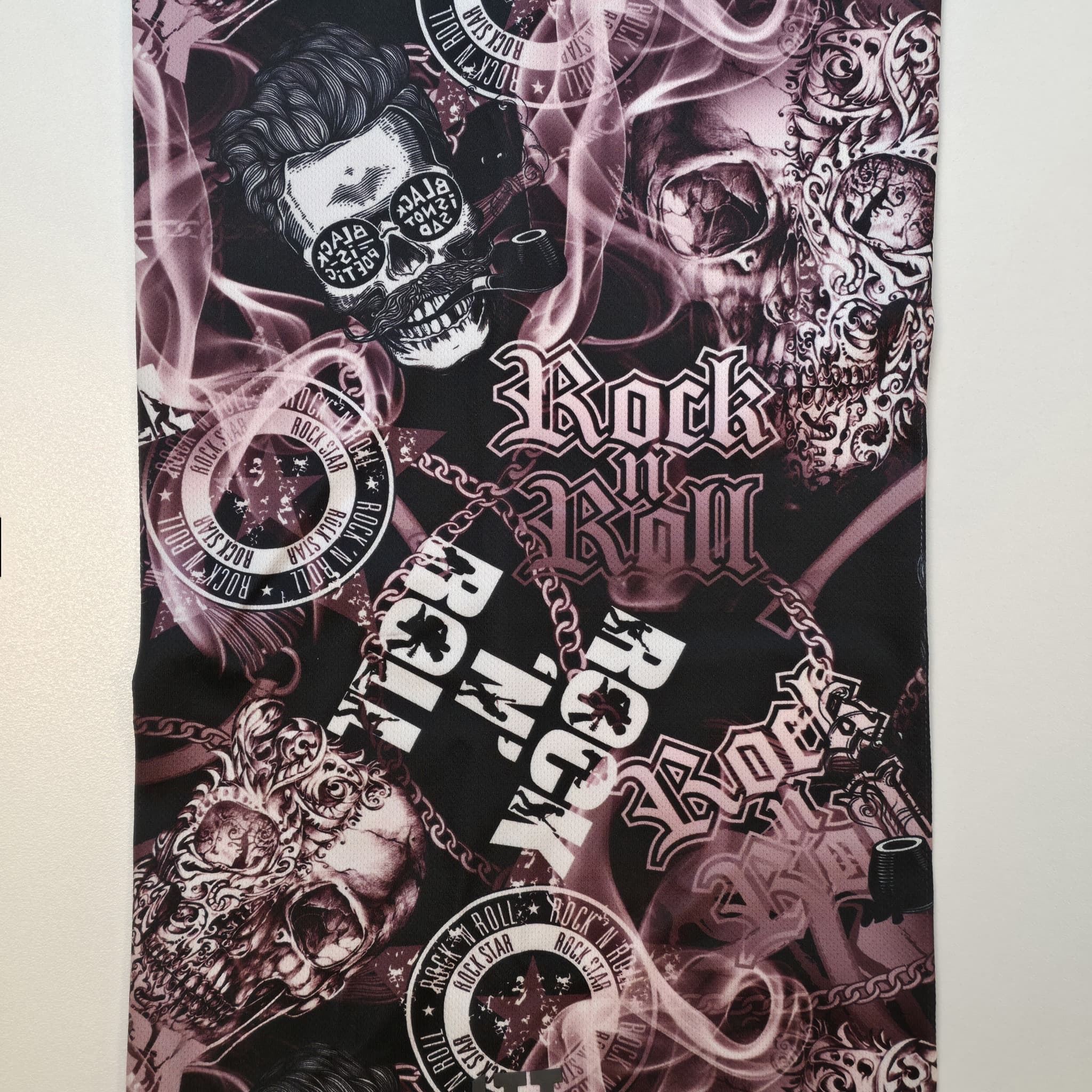 ROCK — flat-lay