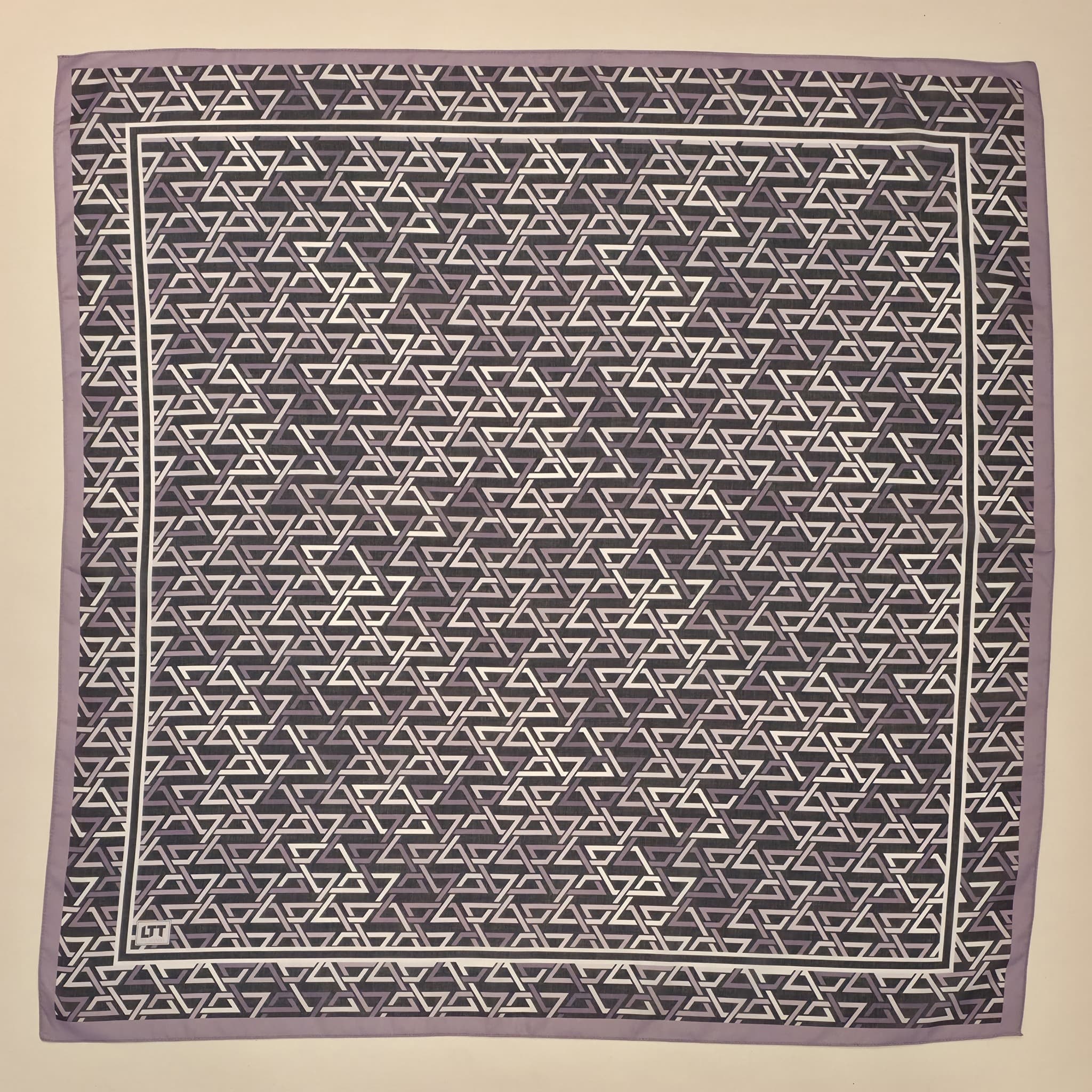 PRİZMA — flat-lay